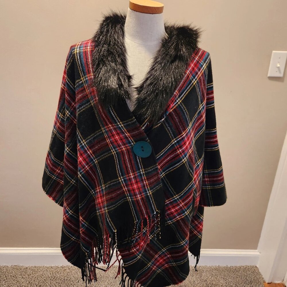 J.Crew Faux Fur Plaid Cape Scarf Black One Size green button